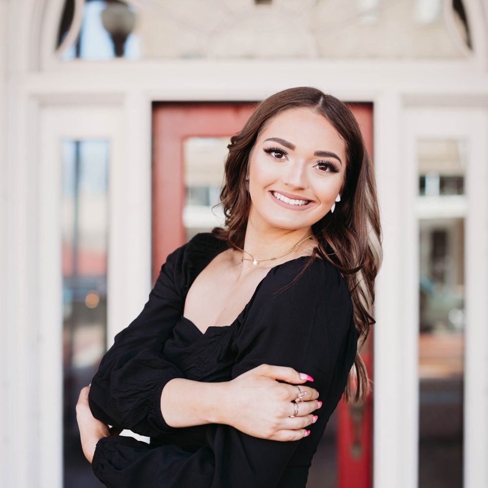 Meet your Posher, Mackie